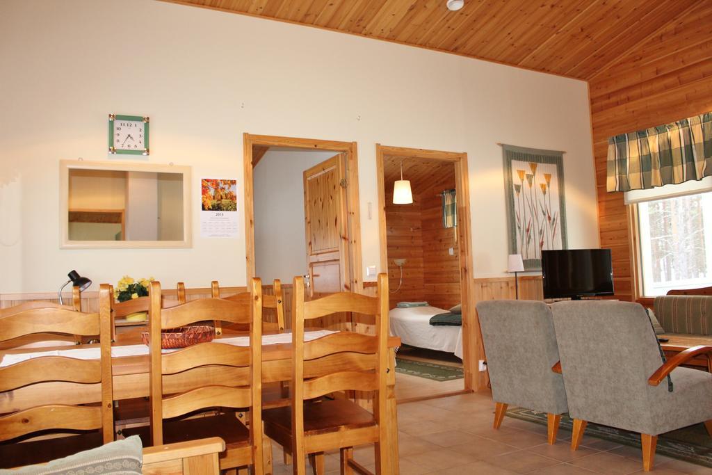 Petaejaekylae Villa Kuusamo Kamer foto